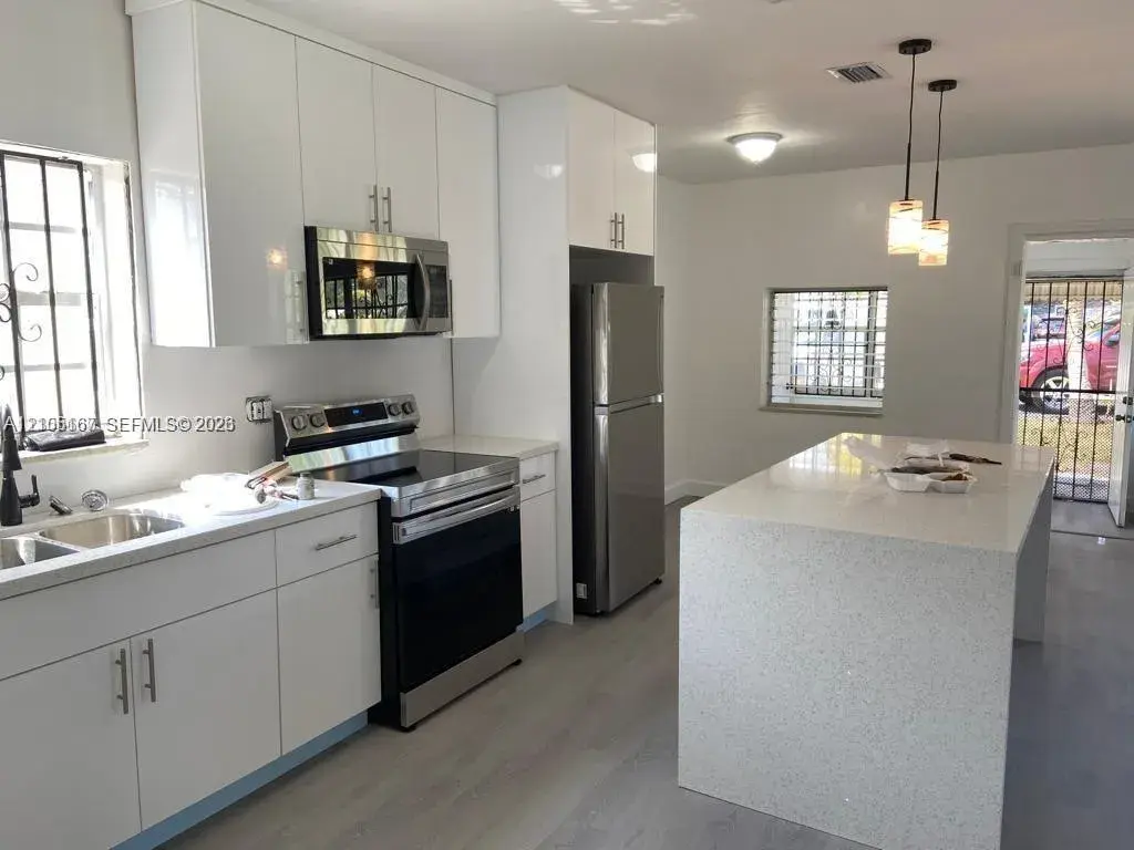 1840 NE 174th St, North Miami Beach FL 33162