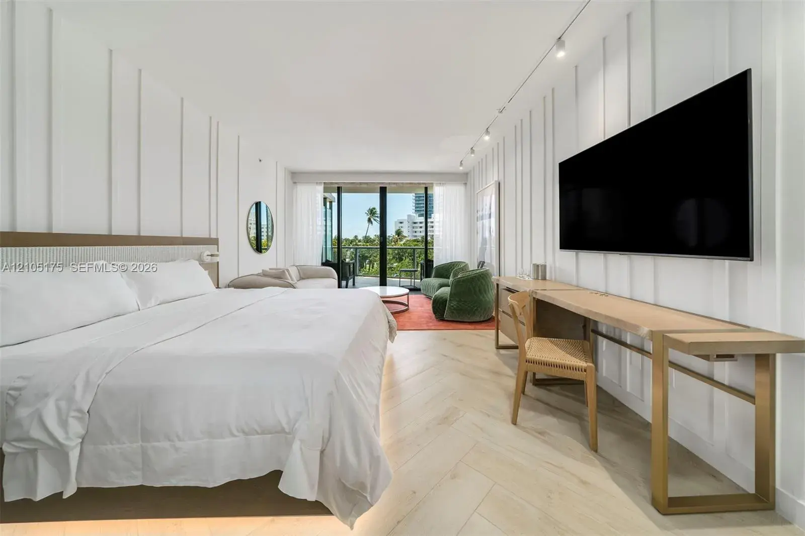 2201 Collins Ave # 302, Miami Beach FL 33139