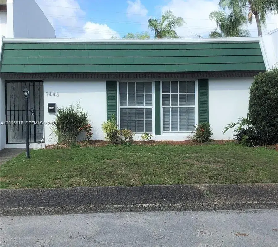 7443 Twin Sabal Dr, Miami Lakes FL 33014