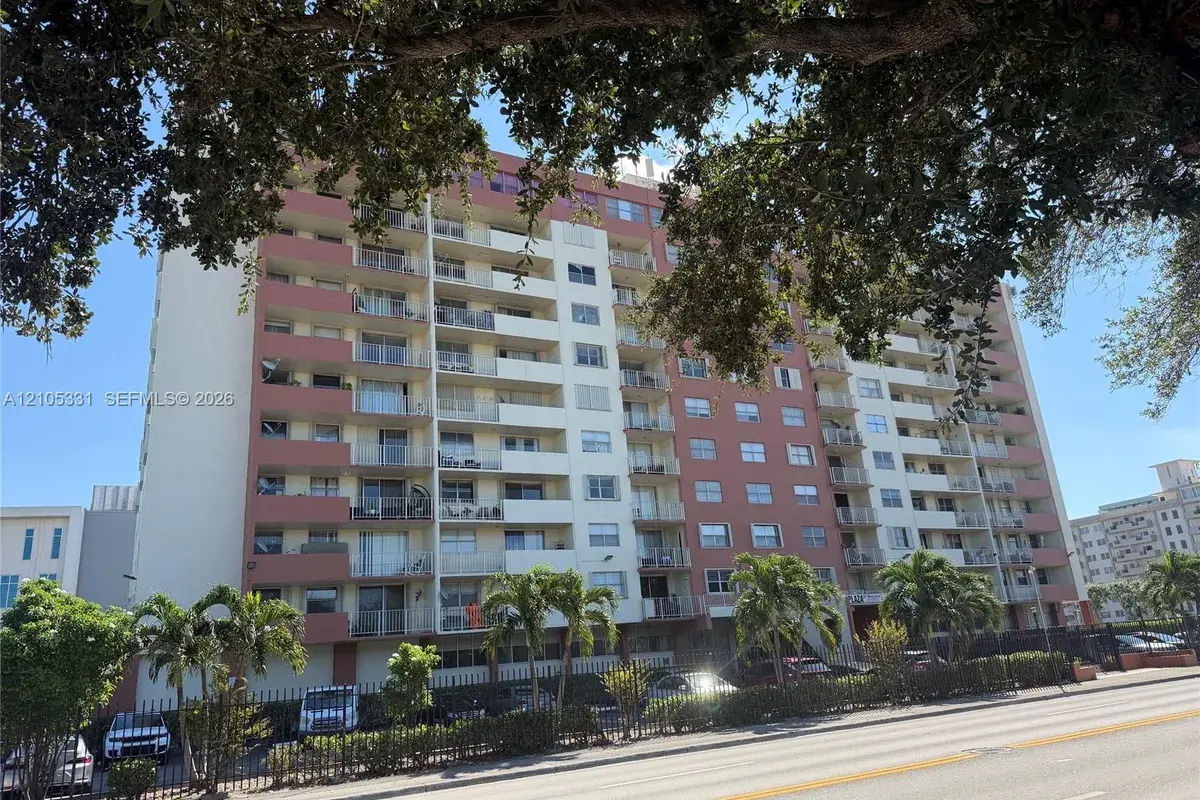 4675 W 18th Ct # 902, Hialeah FL 33012
