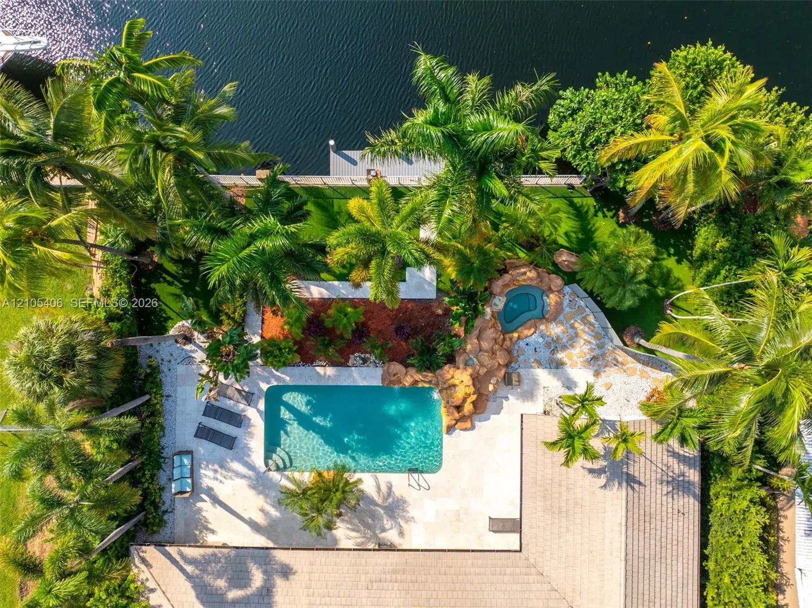 407 Sunset Dr, Hallandale Beach FL 33009