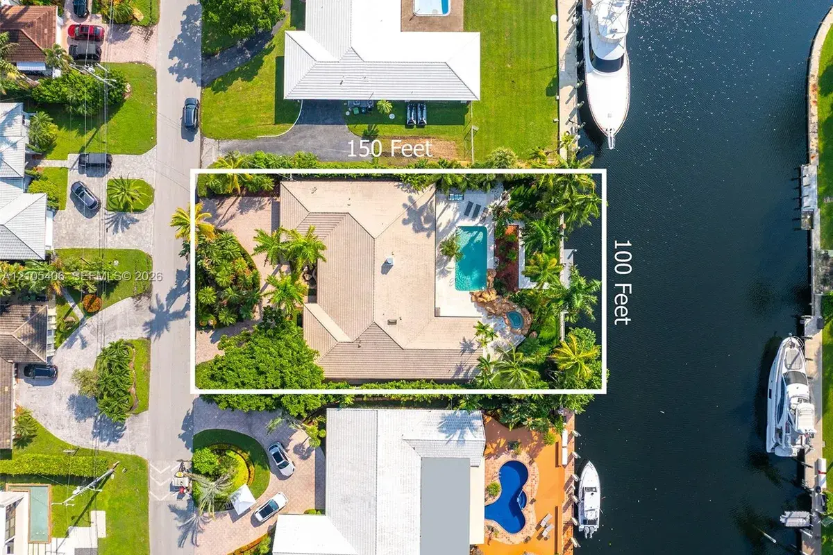407 Sunset Dr, Hallandale Beach FL 33009