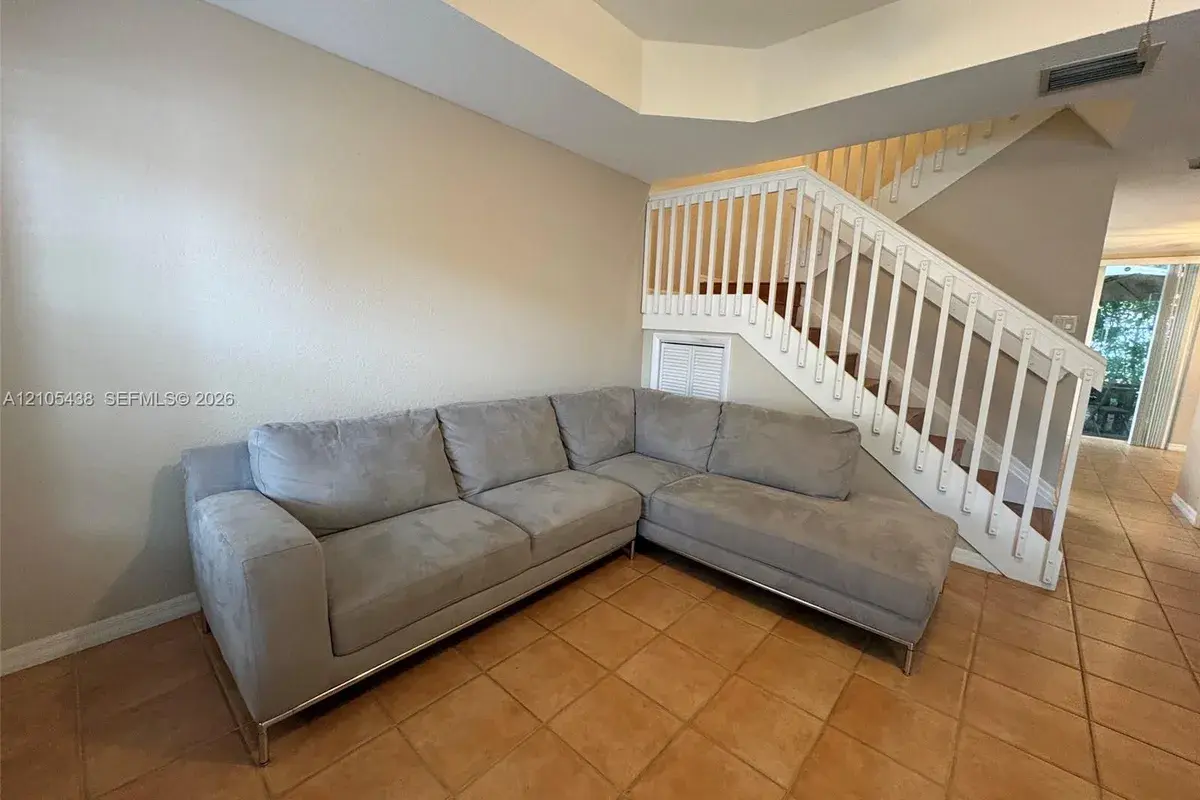 620 SW 107th Ave # 702, Pembroke Pines FL 33025