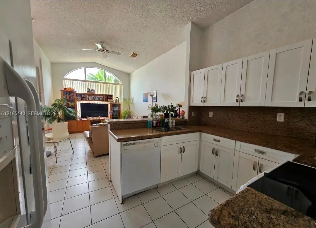 17415 NW 10th St, Pembroke Pines FL 33029