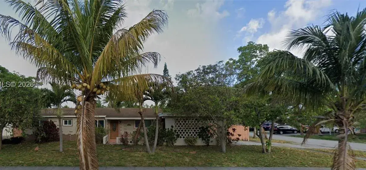 4071 NW 3rd Ter, Deerfield Beach FL 33064