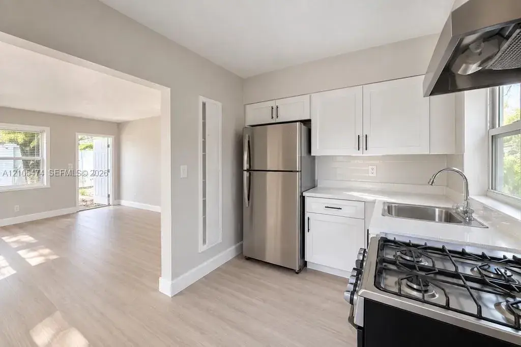 2707 Lincoln St # 20, Hollywood FL 33020