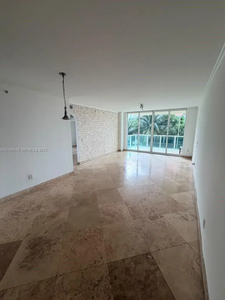 3340 NE 190th St # 308, Aventura FL 33180