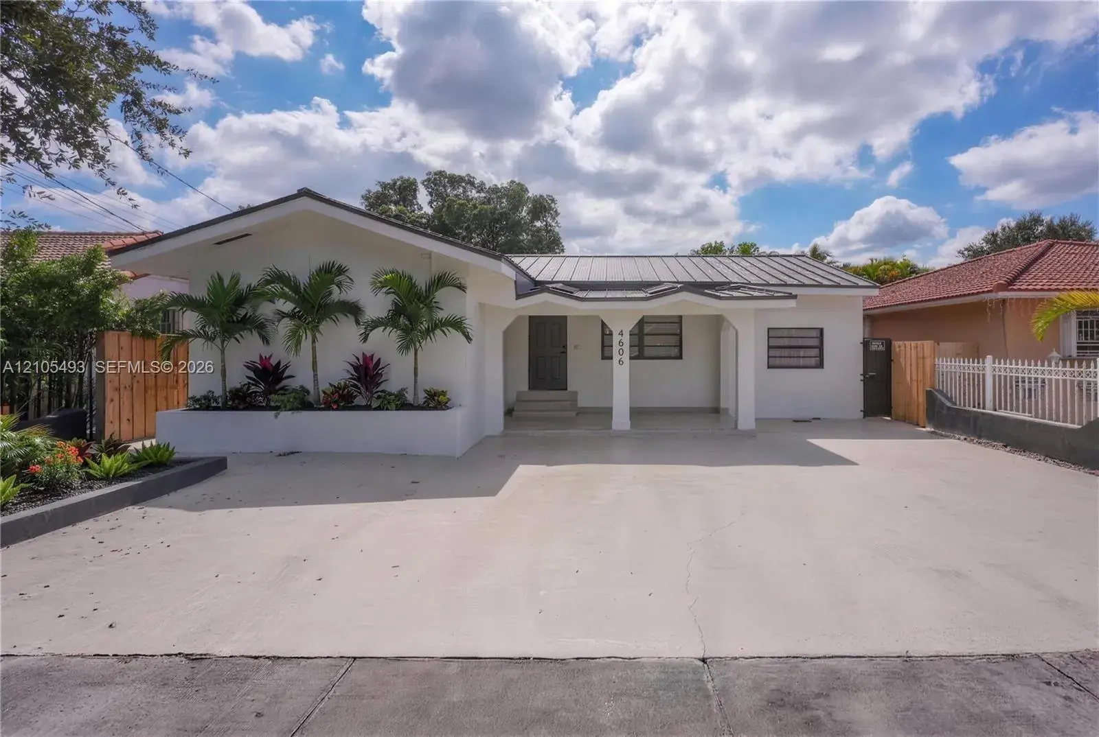 4606 SW 1st St, Miami FL 33134