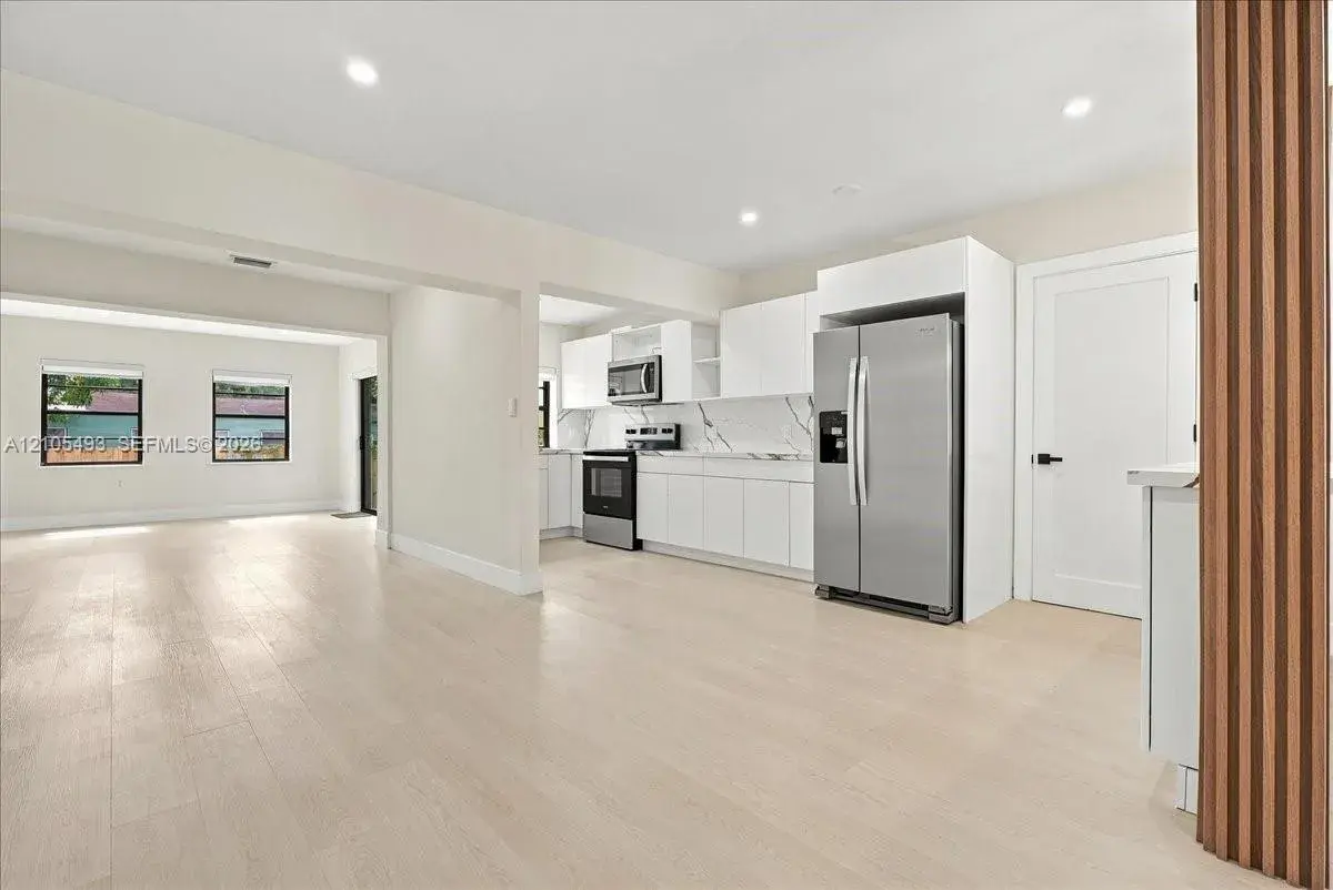 4606 SW 1st St, Miami FL 33134