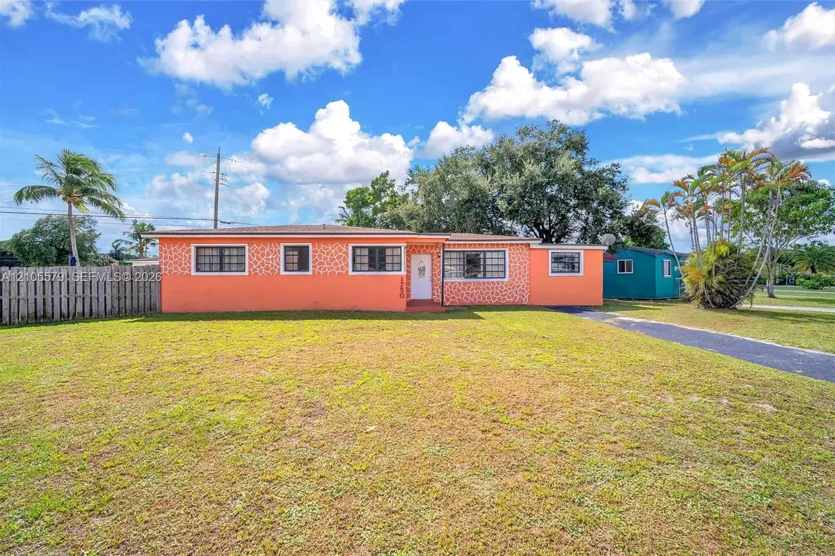 1750 NW 185th St, Miami Gardens FL 33056