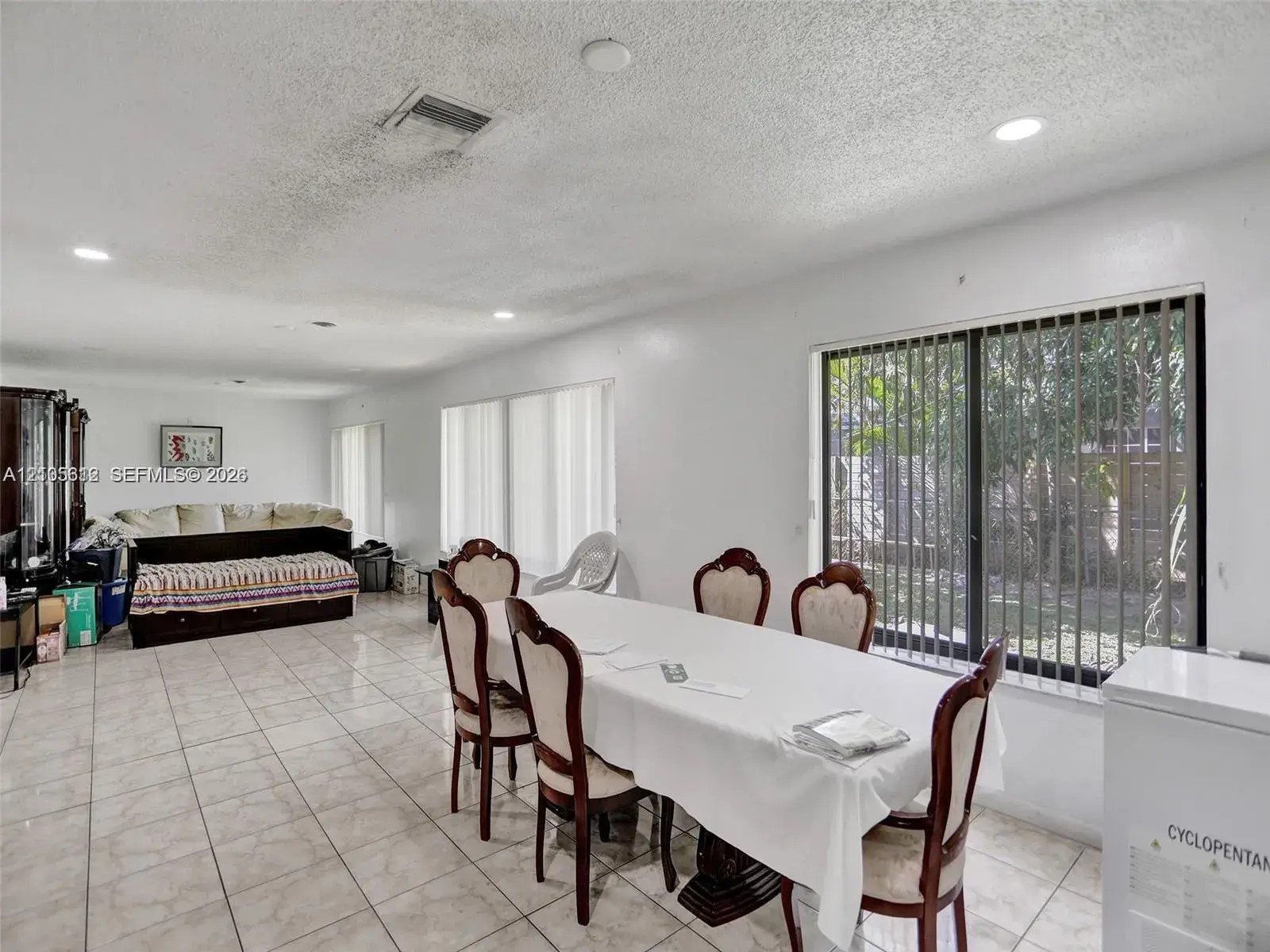 471 NE 180th Dr, North Miami Beach FL 33162