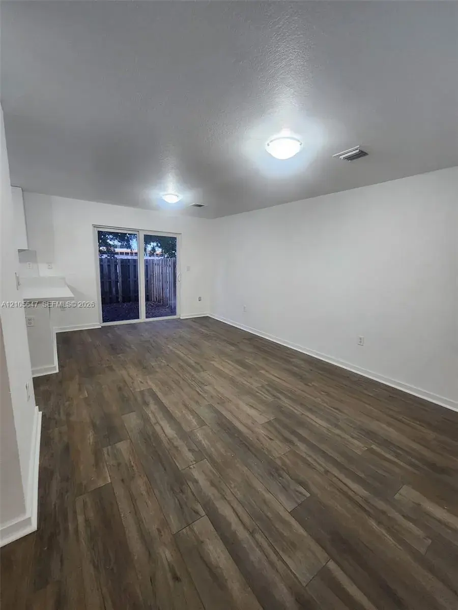 210 SW 3rd Ct, Florida City FL 33034