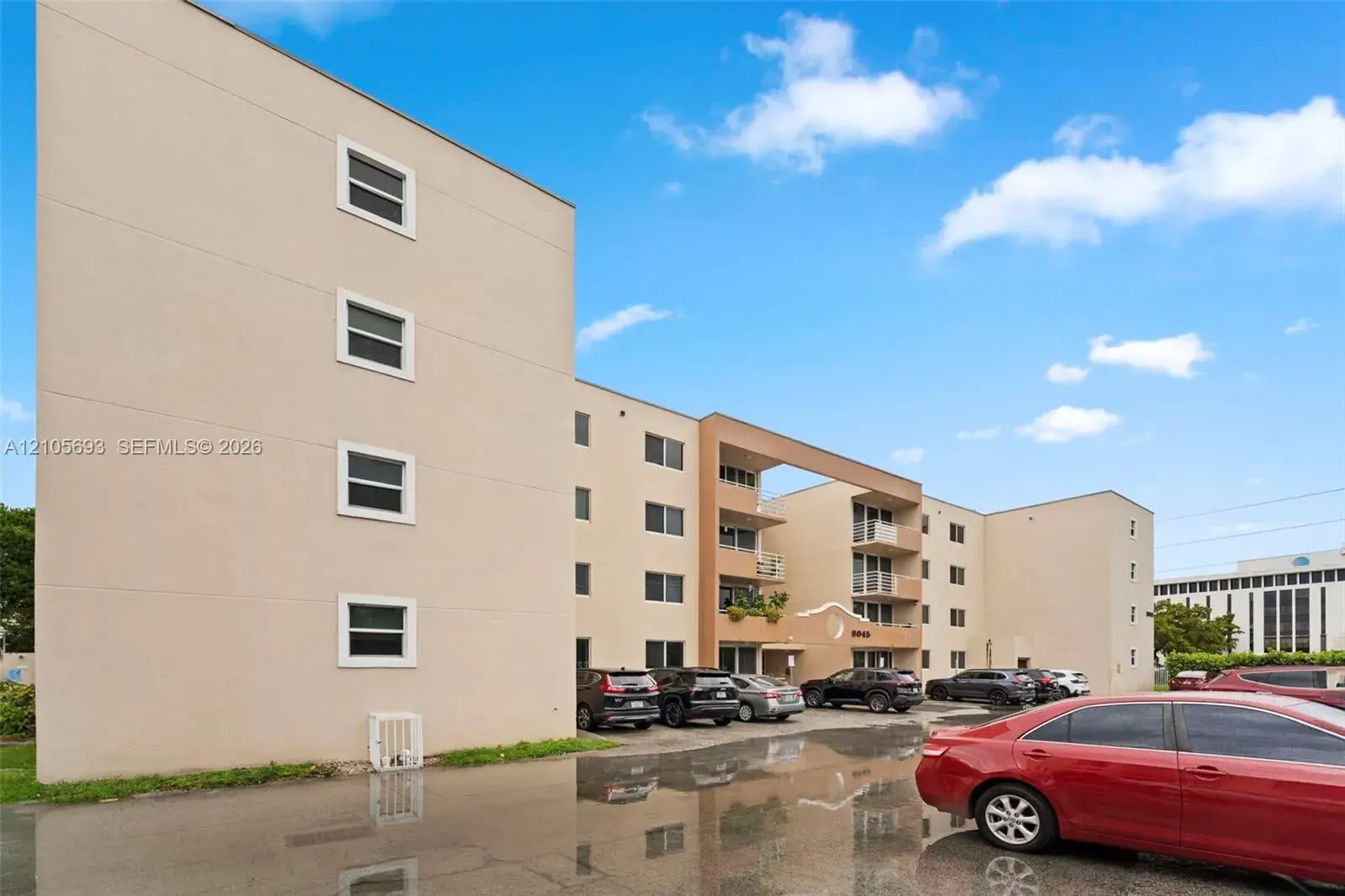 8045 NW 7th St # 2402, Miami FL 33126