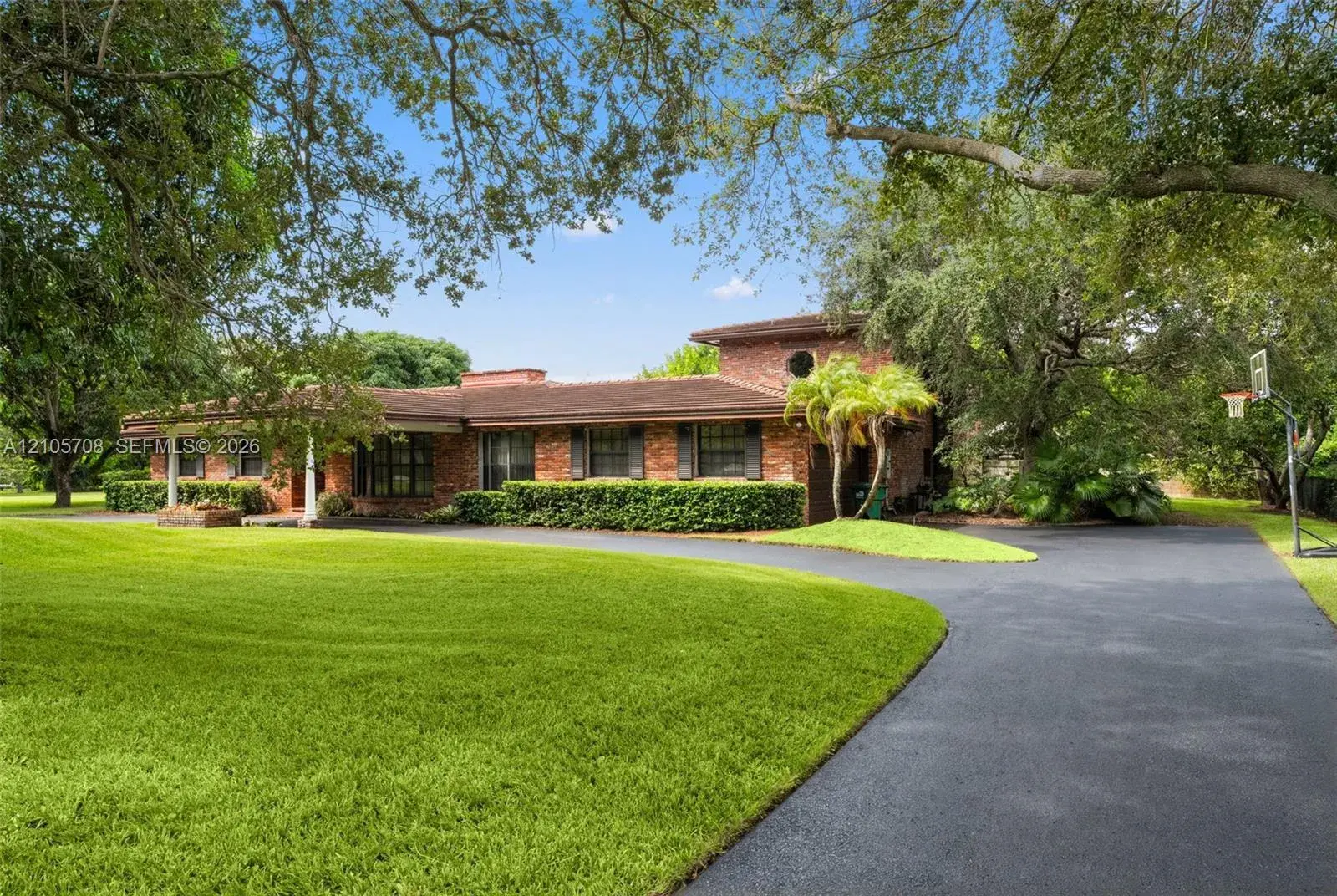 11220 SW 58th Ct, Pinecrest FL 33156