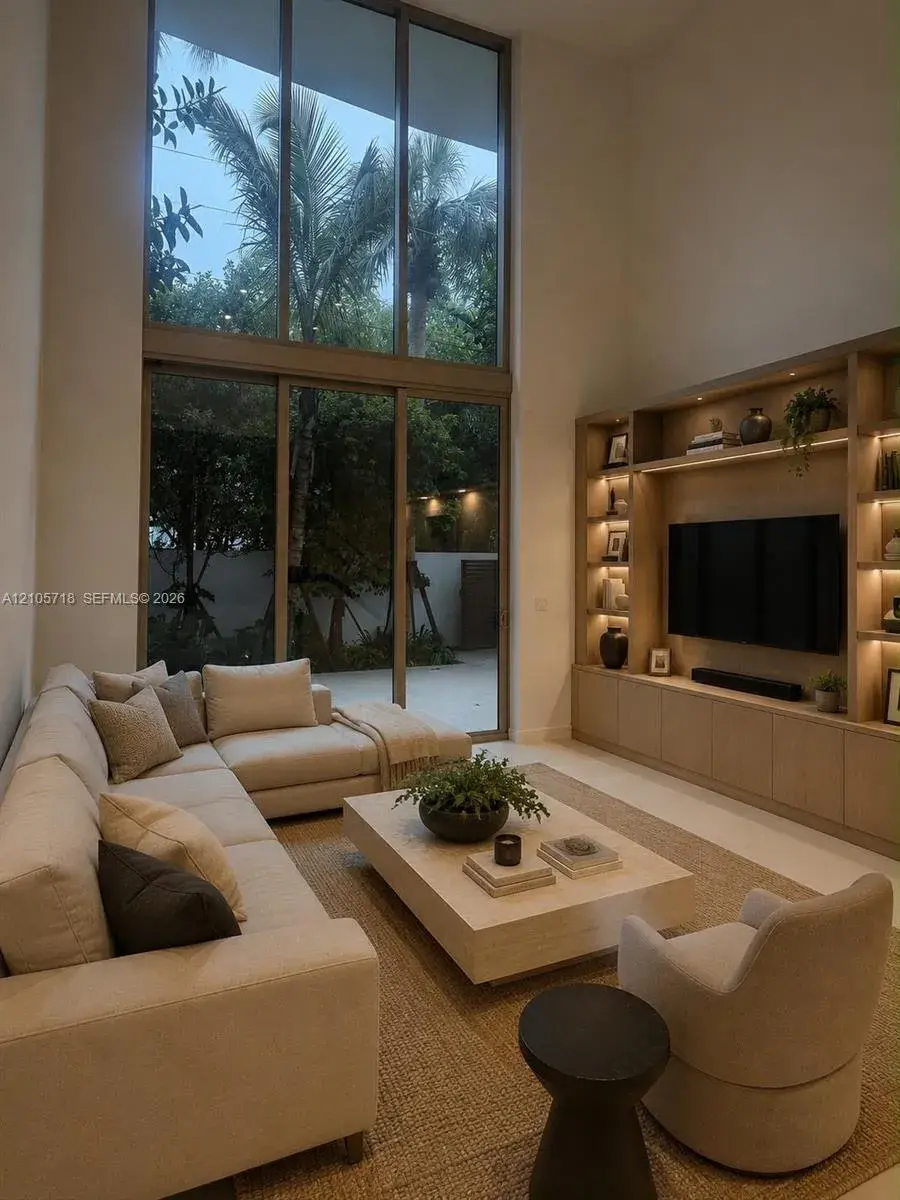 2200 Brickell Ave, Miami FL 33129