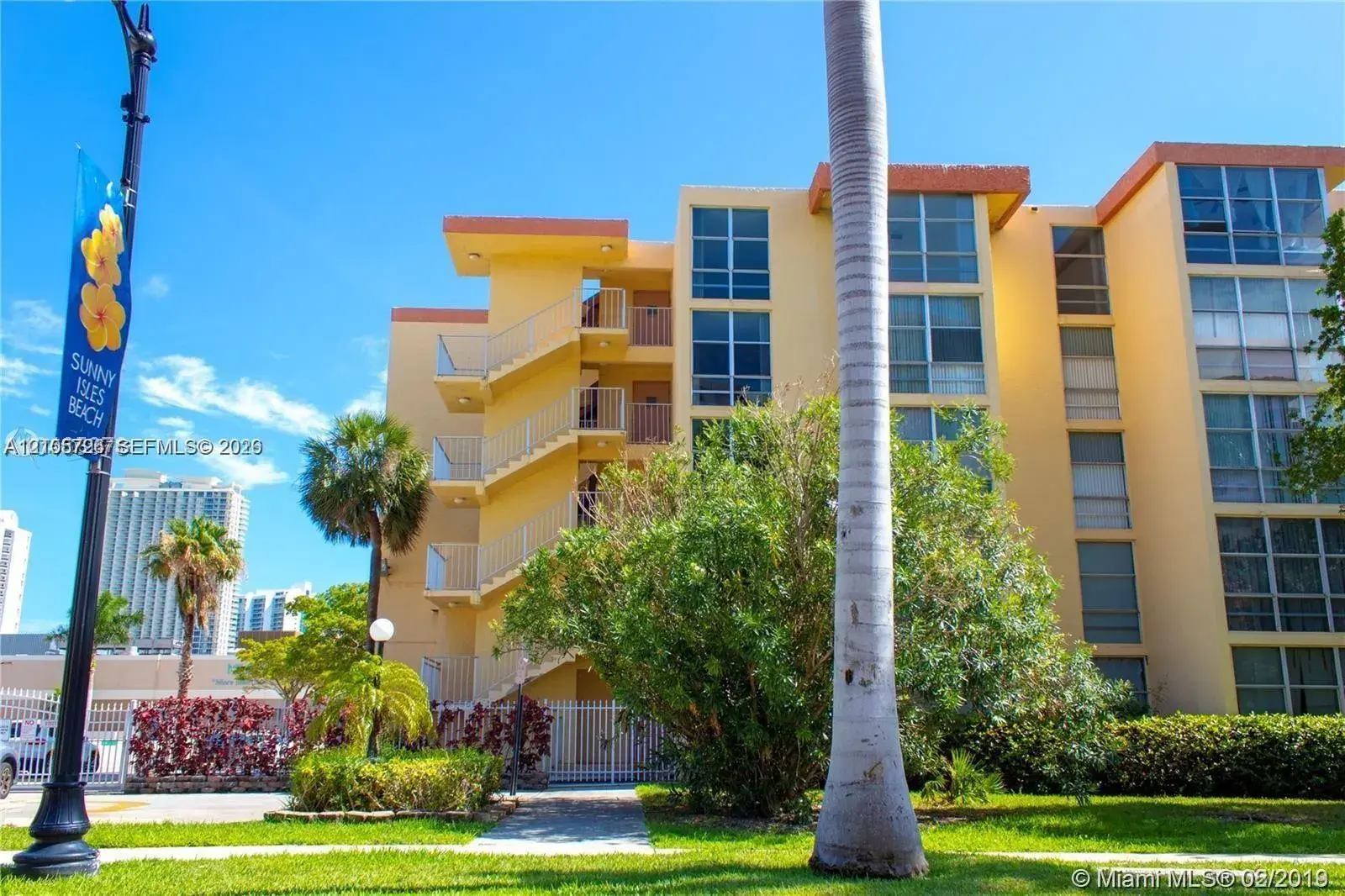 200 172nd St # 101, Sunny Isles Beach FL 33160