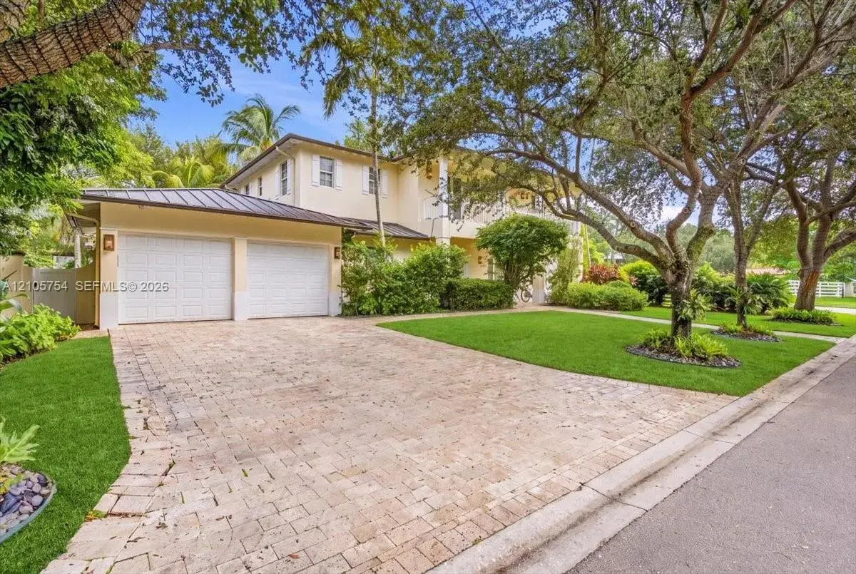 6011 SW 82nd St, South Miami FL 33143