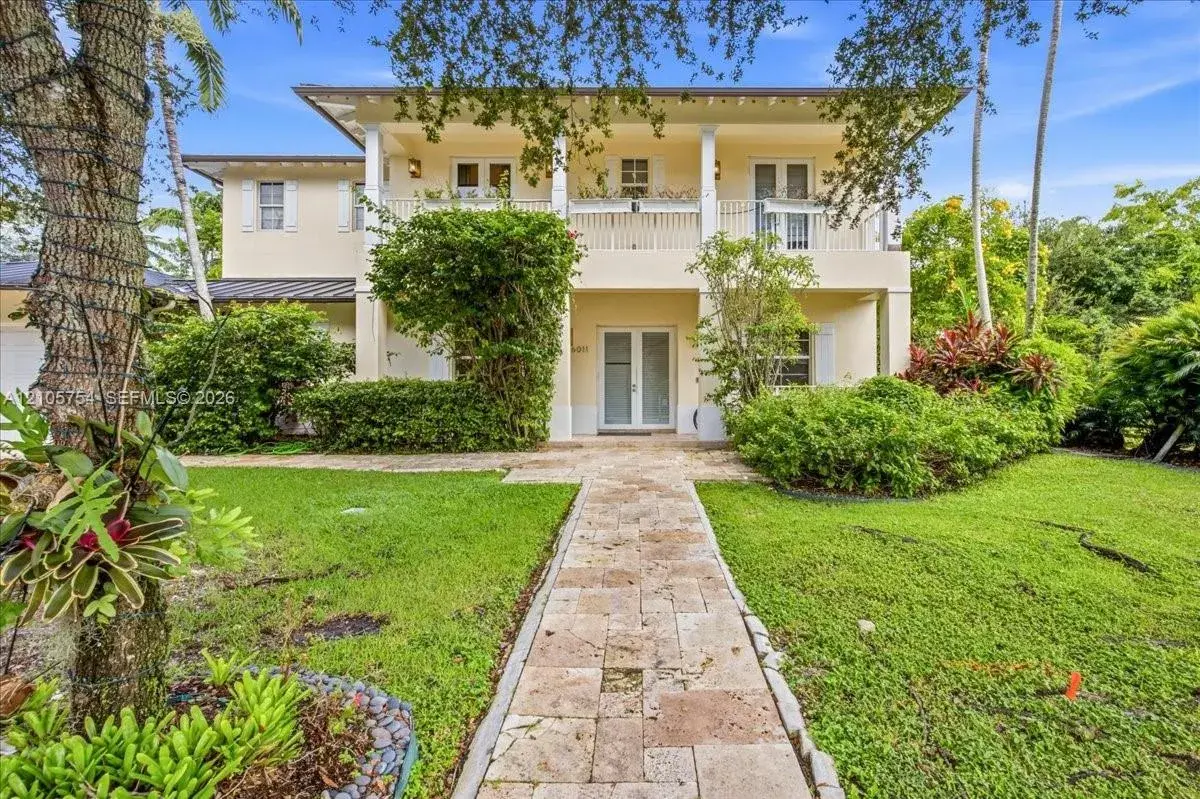 6011 SW 82nd St, South Miami FL 33143