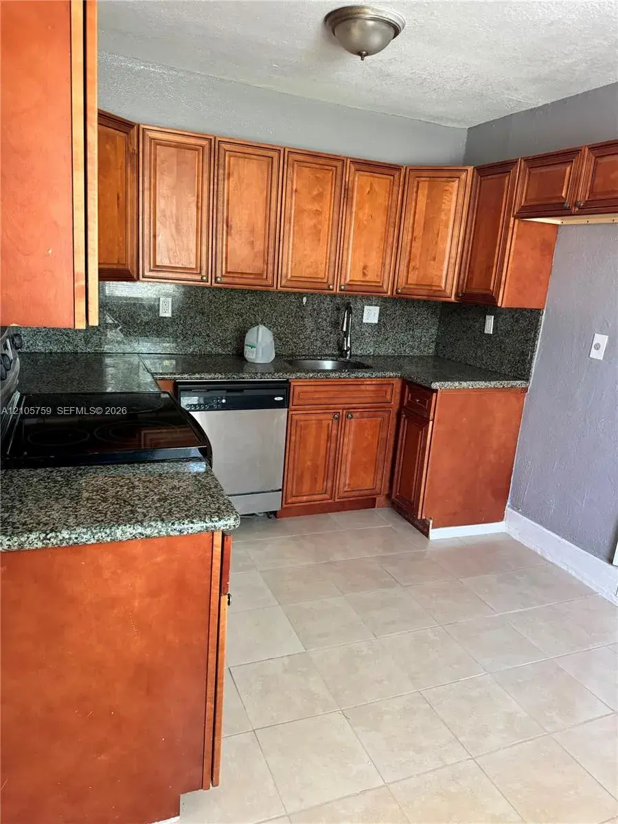 824 NW 15th Ave # 824, Fort Lauderdale FL 33311