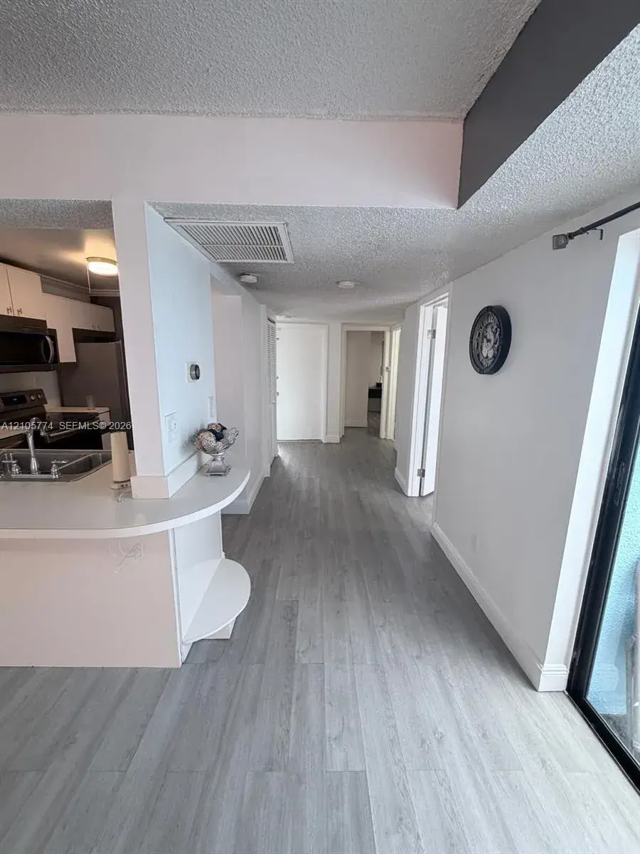 10343 Greenhouse Rd, Pembroke Pines FL 33026