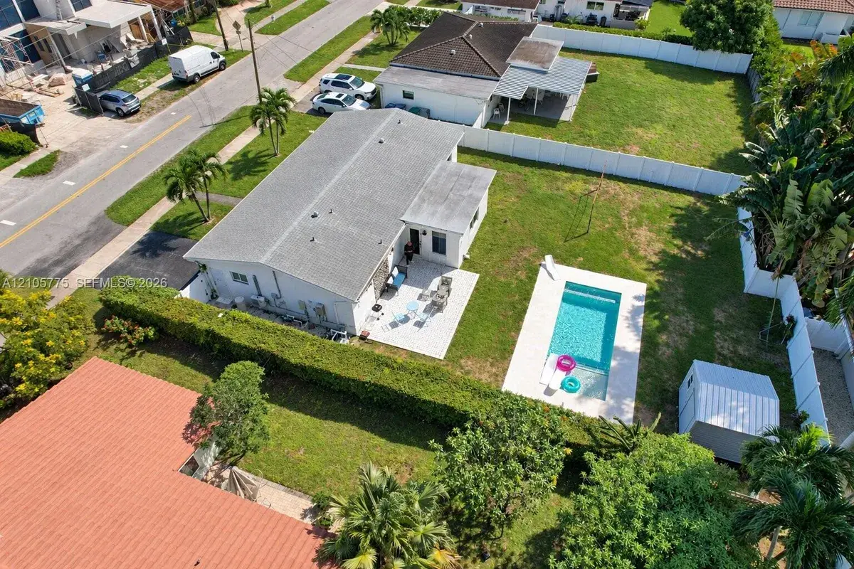 21230 NE 24th Ct, Miami FL 33180