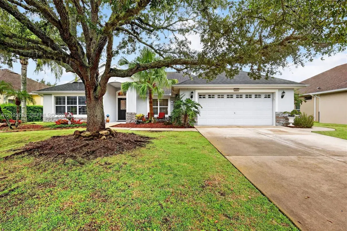 8889 Bridgeport Bay Circle, Mount Dora FL 32757