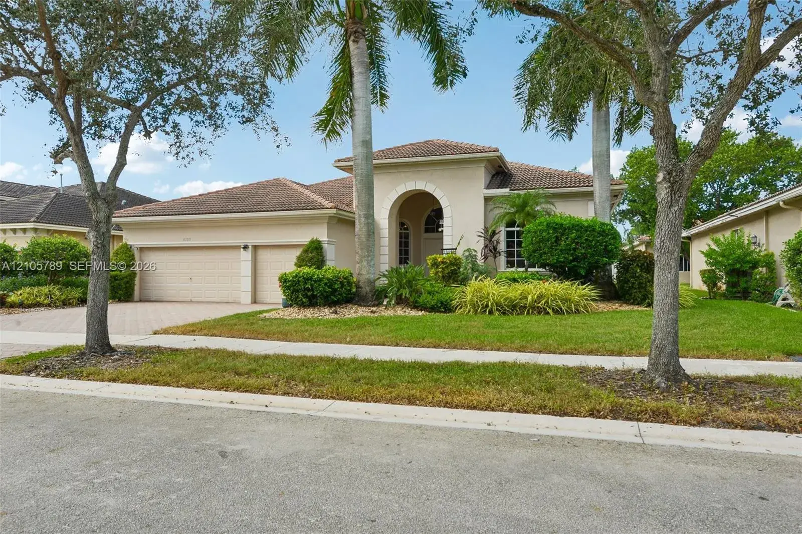 6353 SW 191st Ave, Pembroke Pines FL 33332