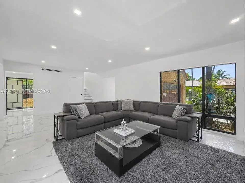 20409 NE 10th Ct Rd, Miami FL 33179