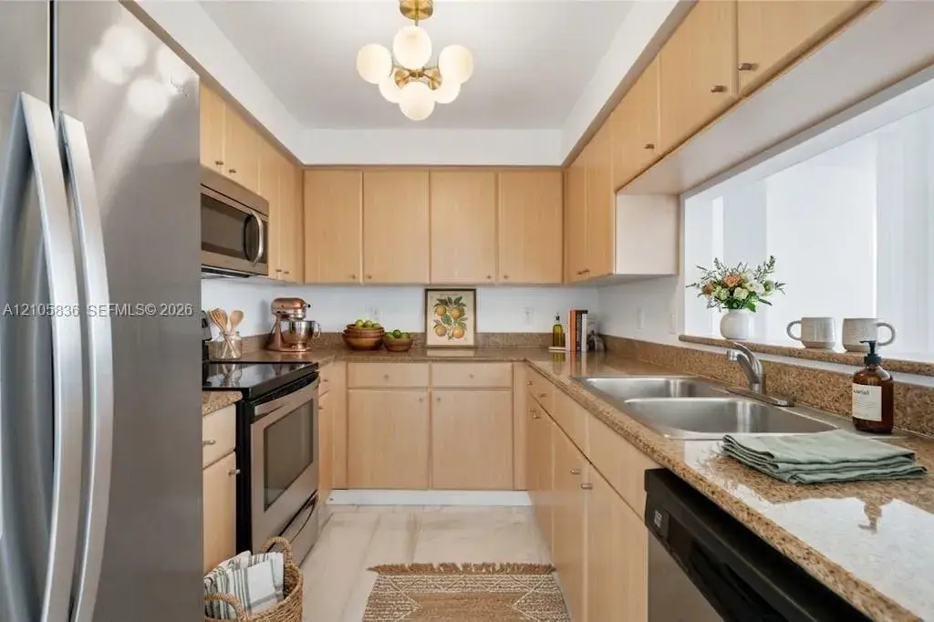 2475 Brickell Ave # 704, Miami FL 33129
