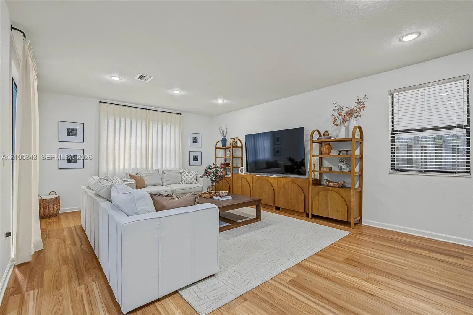 125 NE 24th Ter, Homestead FL 33033