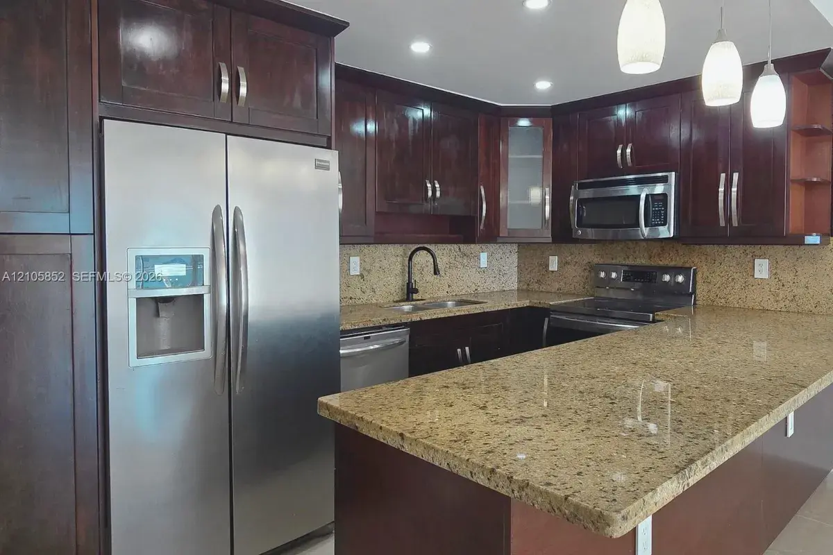 19380 Collins Ave # 1002, Sunny Isles Beach FL 33160
