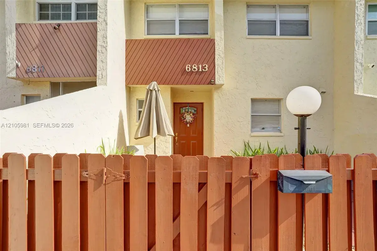 6813 NW 29th Ave, Fort Lauderdale FL 33309