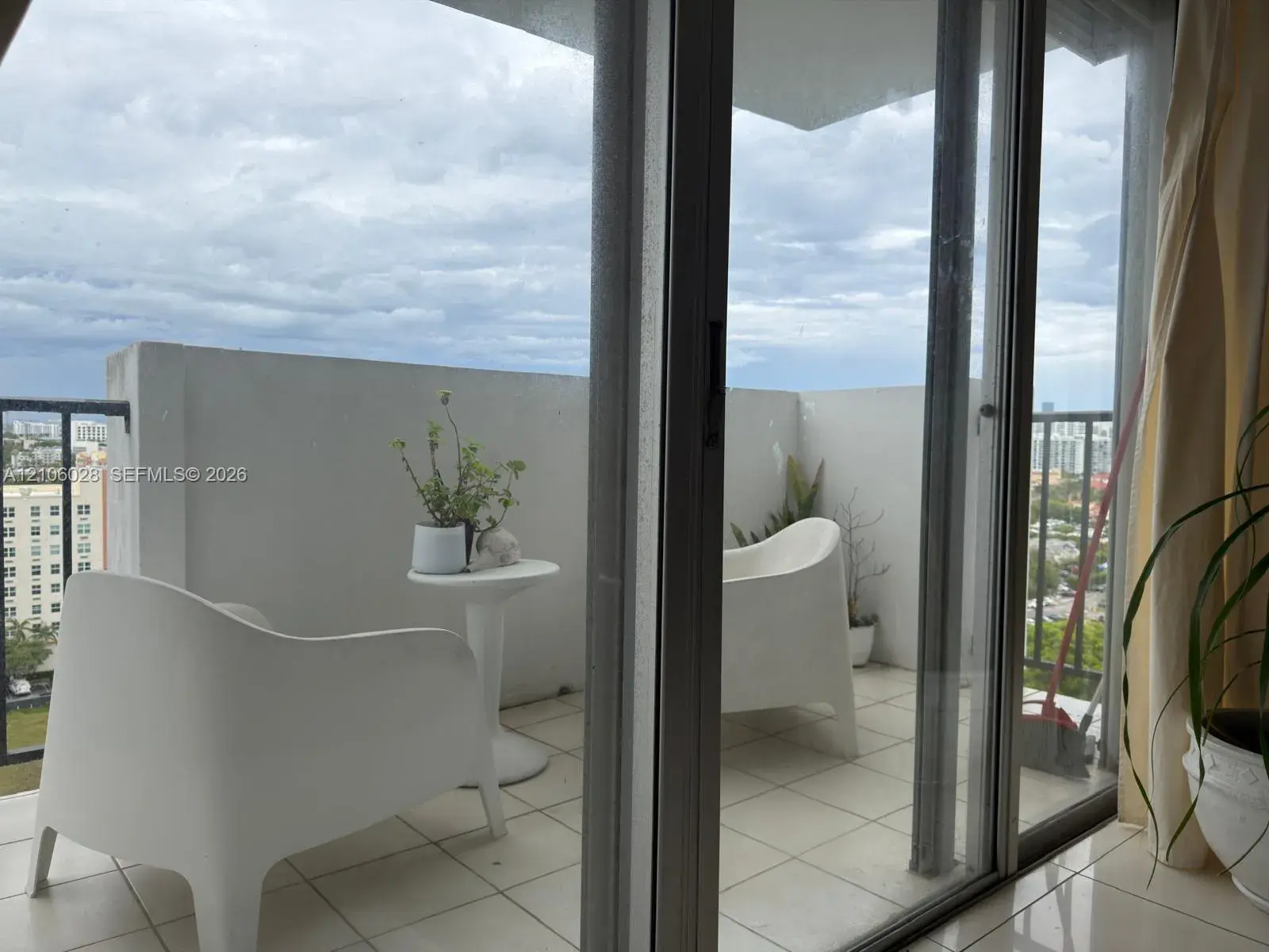 2780 NE 183rd St # 1605, Aventura FL 33160