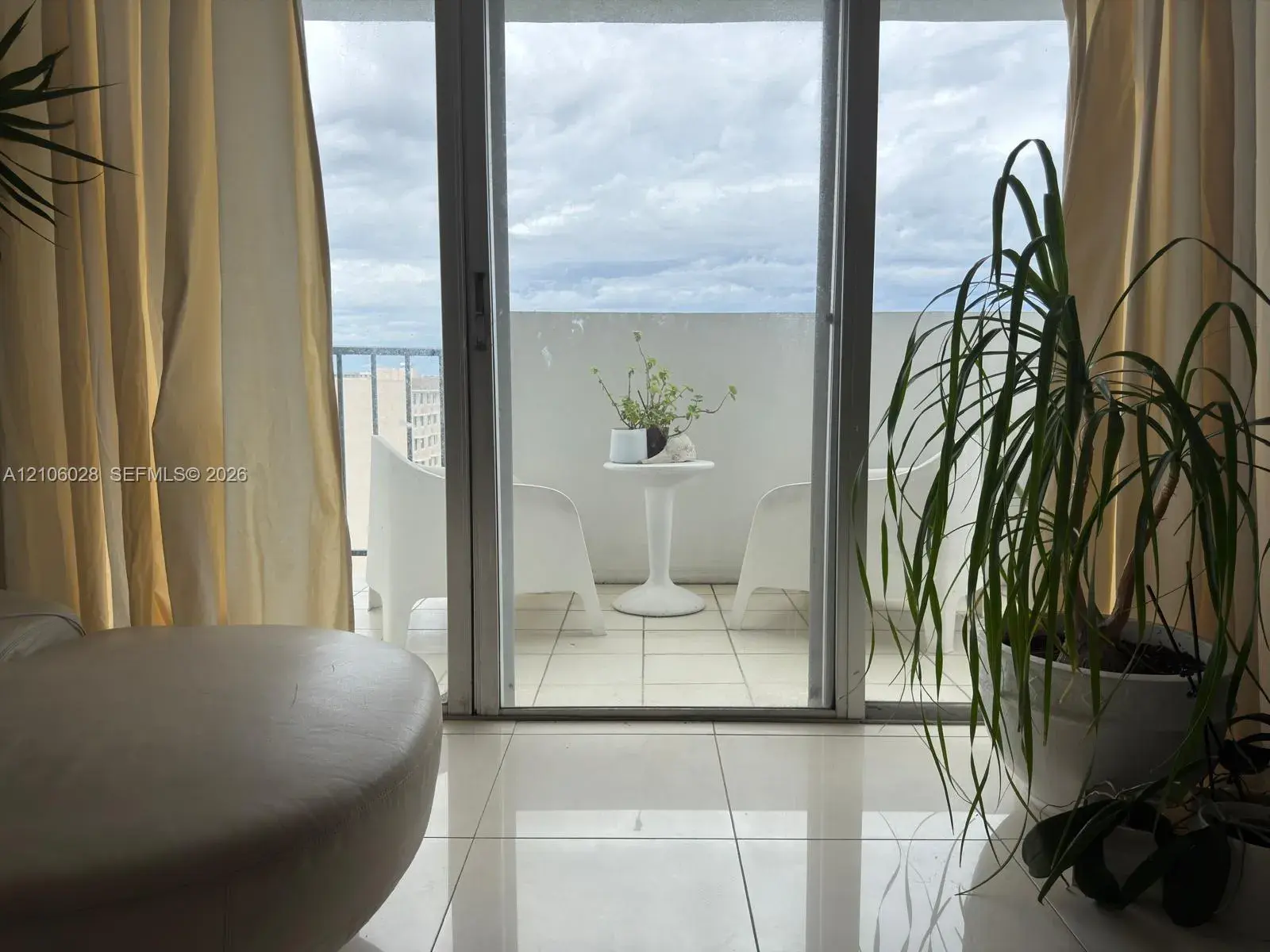 2780 NE 183rd St # 1605, Aventura FL 33160