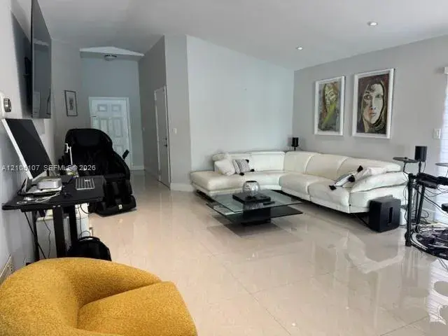 16284 SW 100th Ter, Miami FL 33196