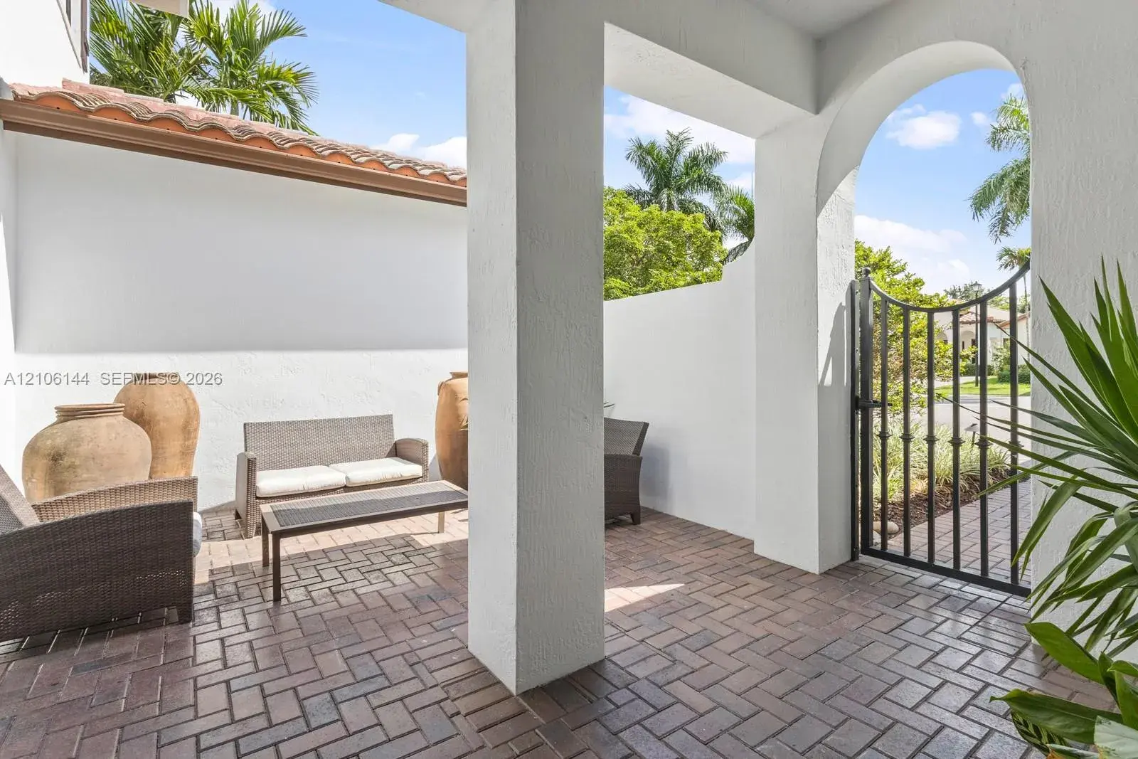 2812 NW 84th Ter, Cooper City FL 33024