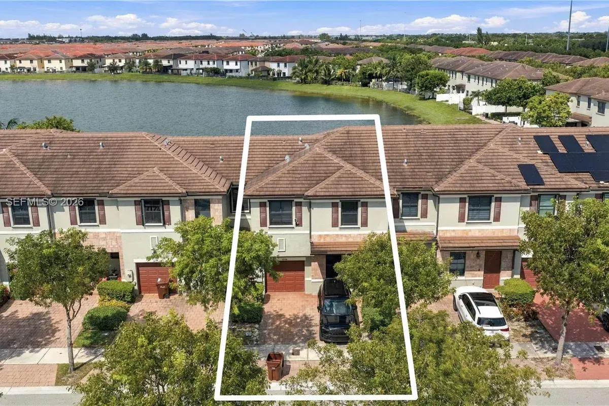 3259 W 100th Ter, Hialeah FL 33018