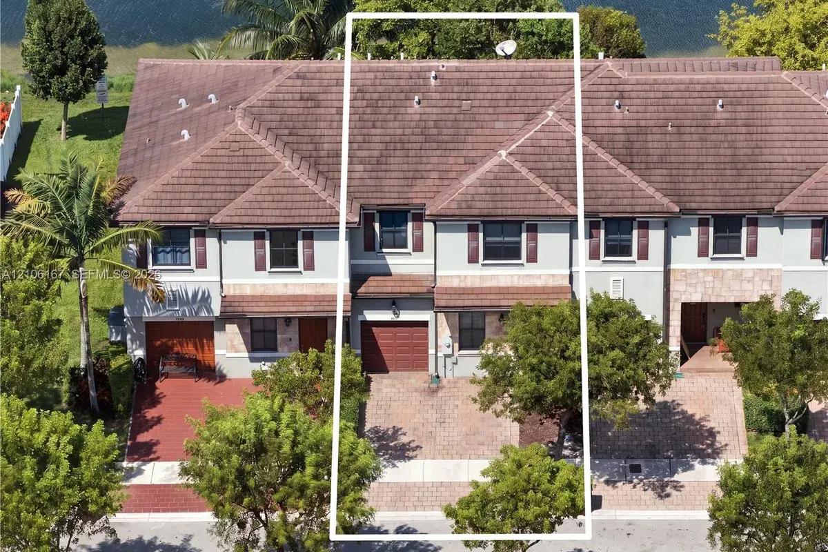3277 W 100th Ter, Hialeah FL 33018