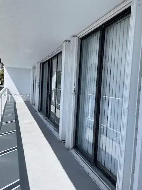 20515 E Country Club Dr # 246, Aventura FL 33180