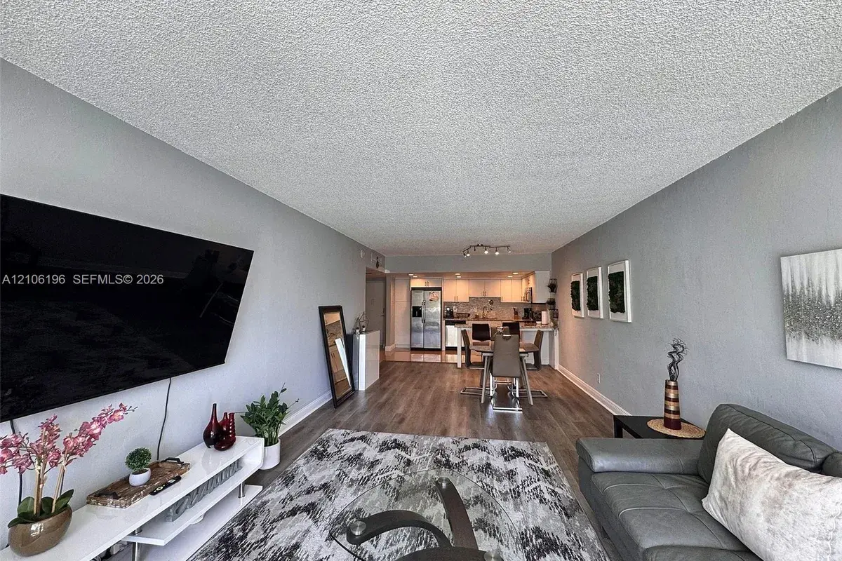 19370 Collins Ave # 225, Sunny Isles Beach FL 33160