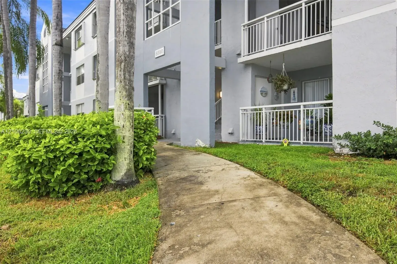 8590 SW 212th St # 207, Cutler Bay FL 33189