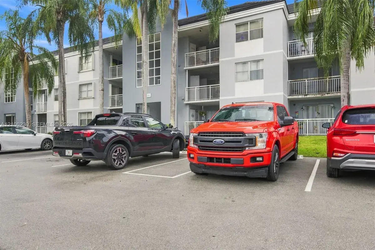 8590 SW 212th St # 207, Cutler Bay FL 33189