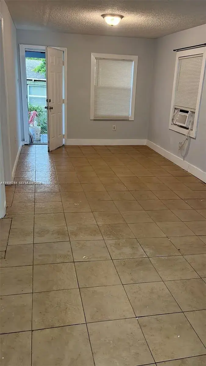 820 21st St, West Palm Beach FL 33407