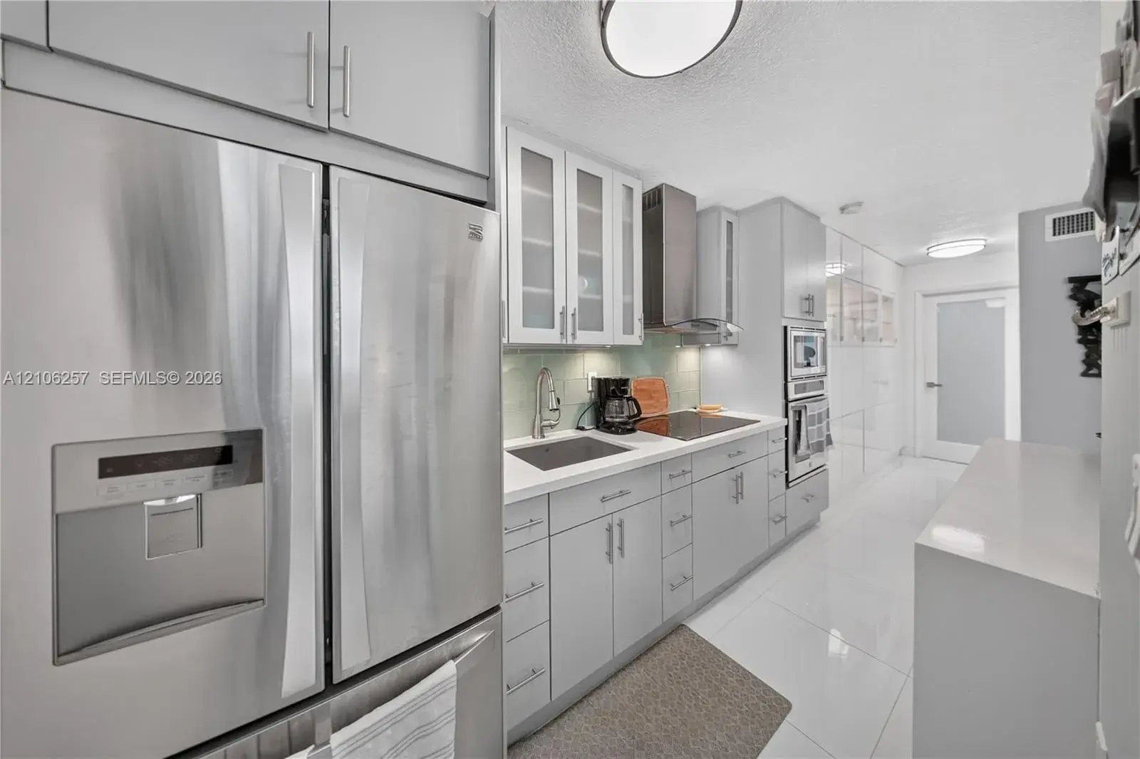 335 Collins # 203, Miami Beach FL 33139