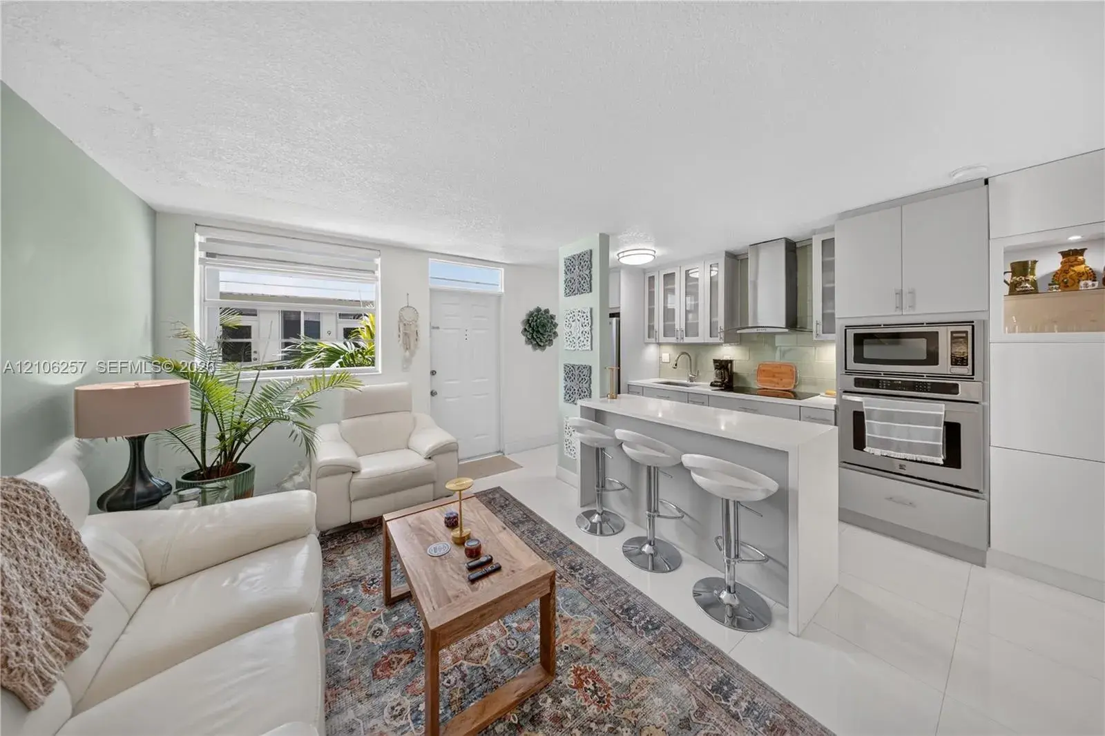 335 Collins # 203, Miami Beach FL 33139