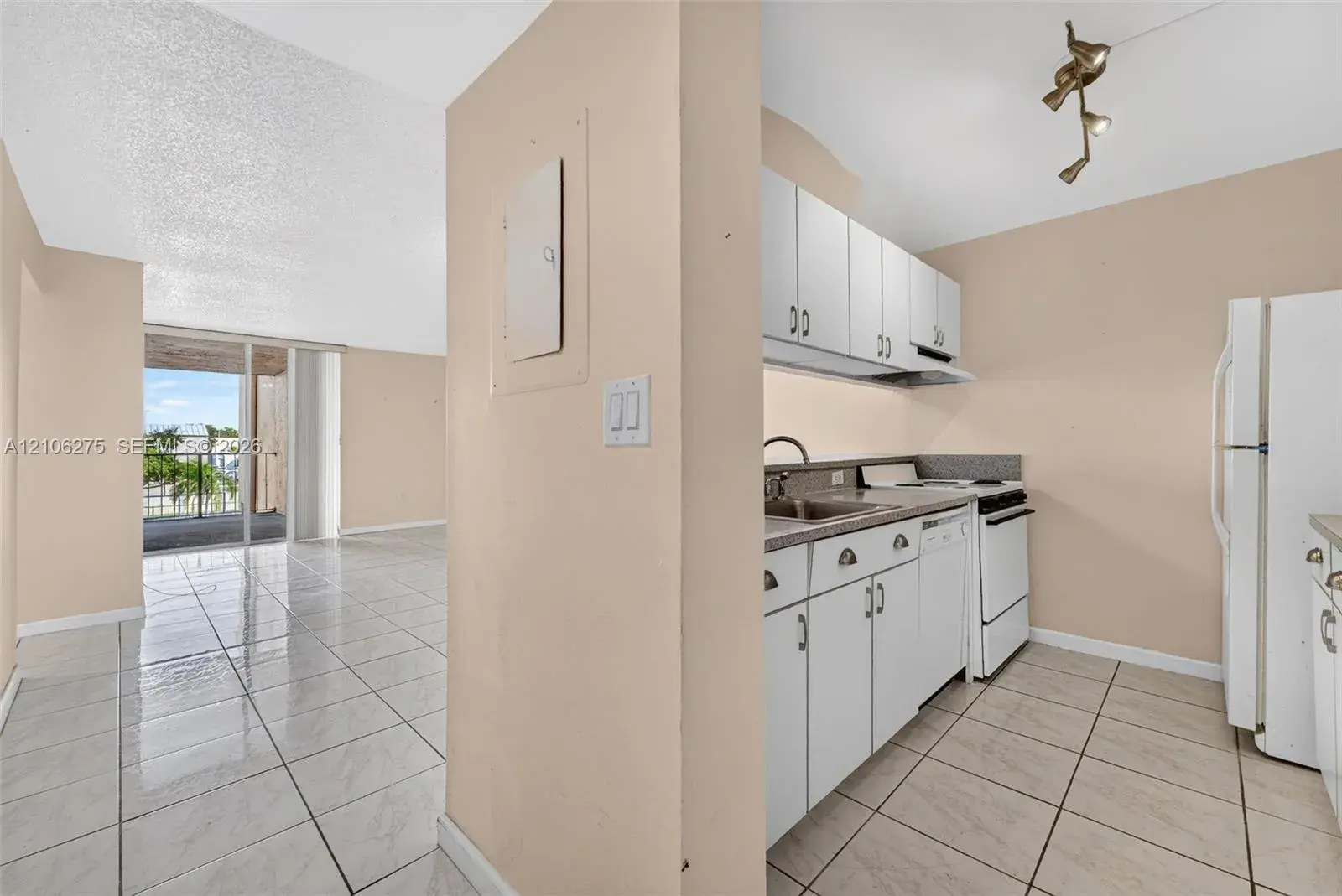 10801 SW 109th Ct # D305, Miami FL 33176
