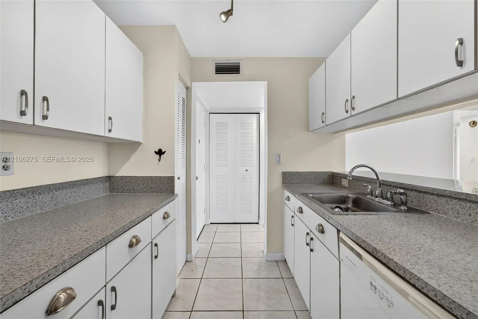 10801 SW 109th Ct # D305, Miami FL 33176