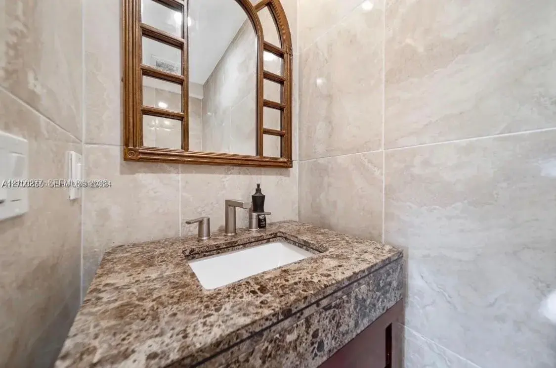 615 NW 10th Ter # 1, Fort Lauderdale FL 33311