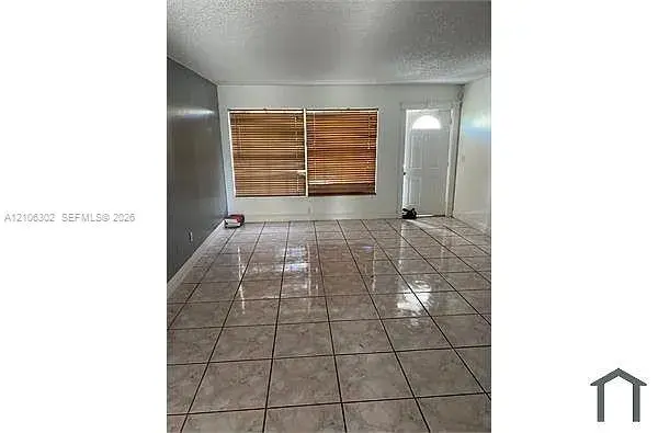 18240 NW 41st Pl, Miami Gardens FL 33055