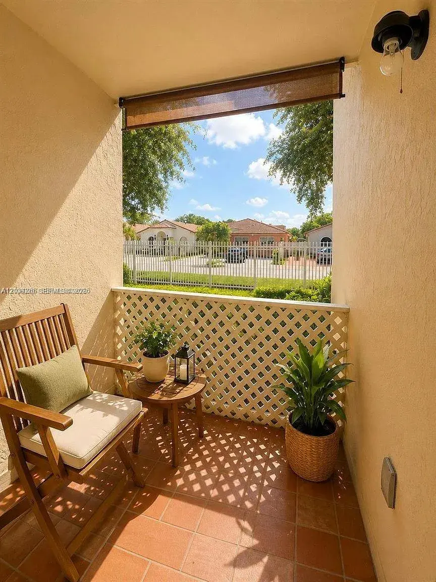 3041 W 76th St # 108, Hialeah FL 33018